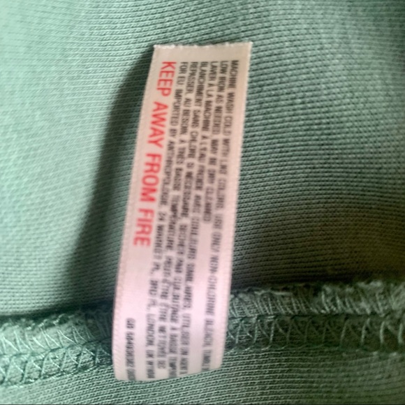 Anthropologie Women’s green crop pants size small. Fit like a medium. - Picture 8 of 8